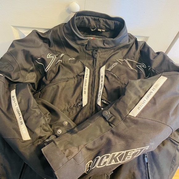 Motorcycle jacket - Picture 3 of 4